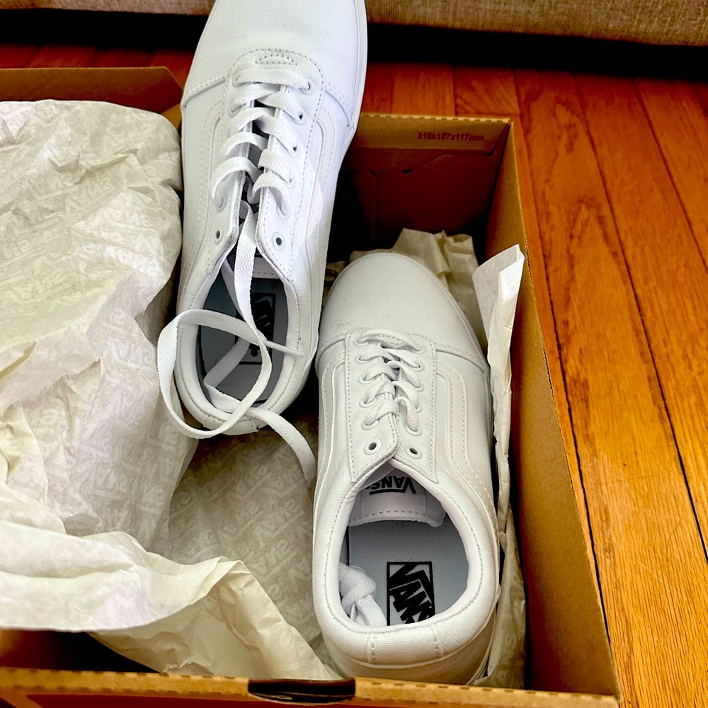 Vans Ward Platform sneakers white kid size 5